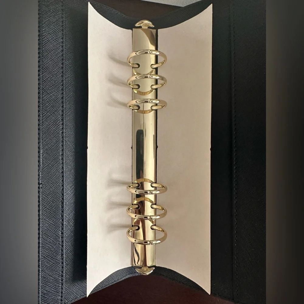 Cloth and Paper Contoured A5 6 Ring Planner - Picture 6 of 11